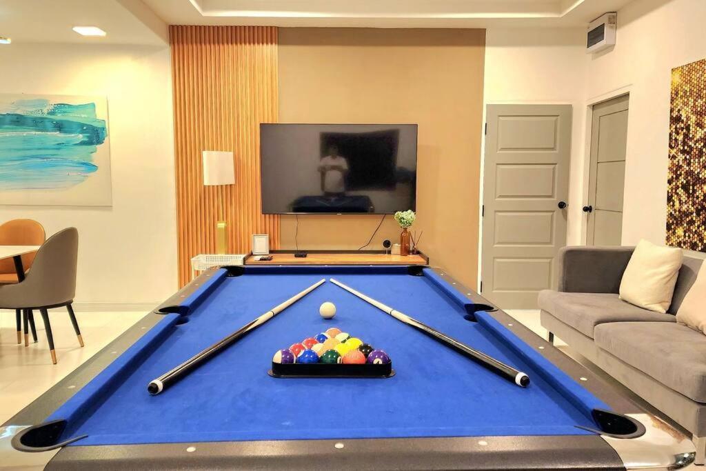 Mv2 Pool *
